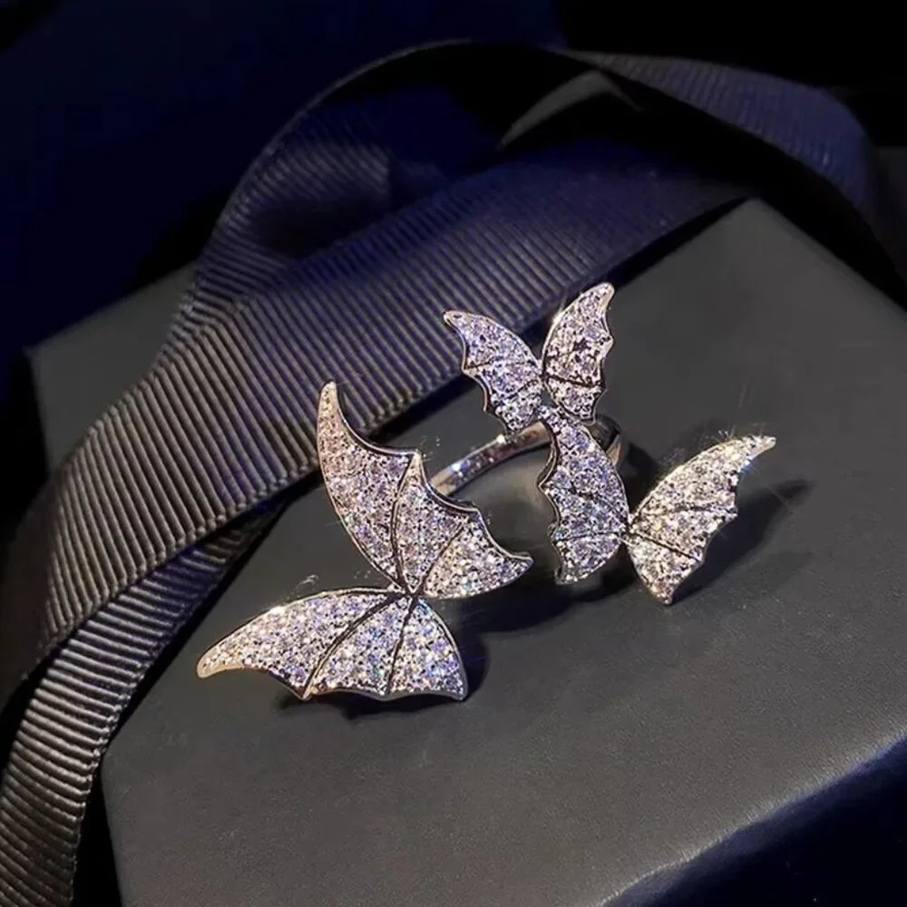 NEW 18k Huge White Gold Diamond Butterfly Ring